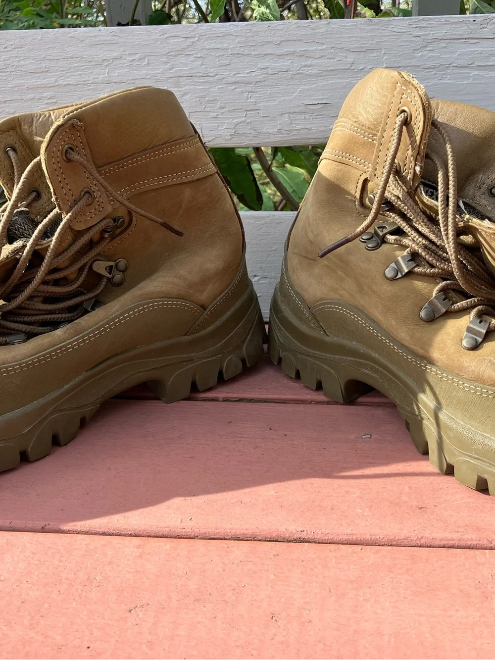Belleville Mens MCB 950 Size 8.5 W Brown Leather Gore-Tex Vibram Combat Boots